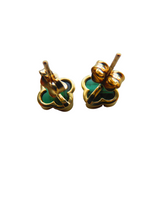 Load image into Gallery viewer, Van Cleef &amp; Arpels Style Gold Malachite Green Clover Stud Earrings 9 Carat Yellow Solid
