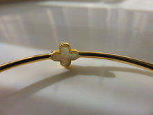 Load image into Gallery viewer, Van Cleef &amp; Arpels Style Mother Of Pearl Clover Gold Bangle 9 Carat Yellow
